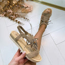 FRINGE KRAALTJES SANDAAL AM-322