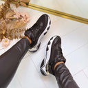 GUESS LOGO SNEAKER FLTMZZELE12 - COFFE