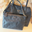 GUESS VICTTORIA 2 IN 1 TOTE BAG PG951428 - BLACKLOGO