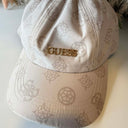 GUESS PRINTED PEONY LOGO CAP AW5502POL01 - STONE