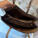 GUESS MERIDIAN LARGE GIRLFRIEND BAG OS697423 - LATTE LOGO