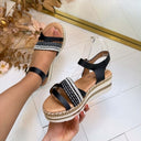 PRETTY PLATEAU SANDALE JU088