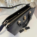 GUESS QUEENSLAND LUXURY BAG VG965506