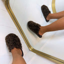 FLUFFY PANTOFFEL 5833-21 - DARK BROWN