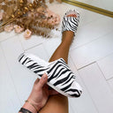 ANIMAL SLIPPER 5013-21 - ZEBRA/WHITE
