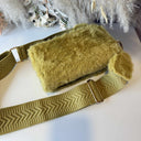 FAKE FUR PHONEBAG Q3216