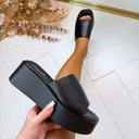 JENNA PLATEAU SLIPPER OM6613