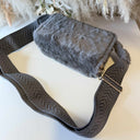 FAKE FUR WALLET BAG Q3215