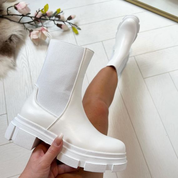 LEATHER LOOK PRIDA BOOT D33 WHITE/PU *WEB ONLY* 