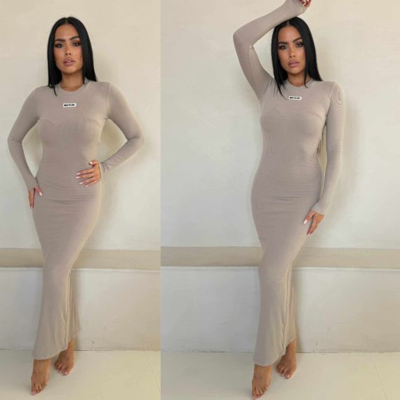 *LAATSTE MAAT XS* UNIQUE THE LABEL JOYA RIB DRESS MOCHA