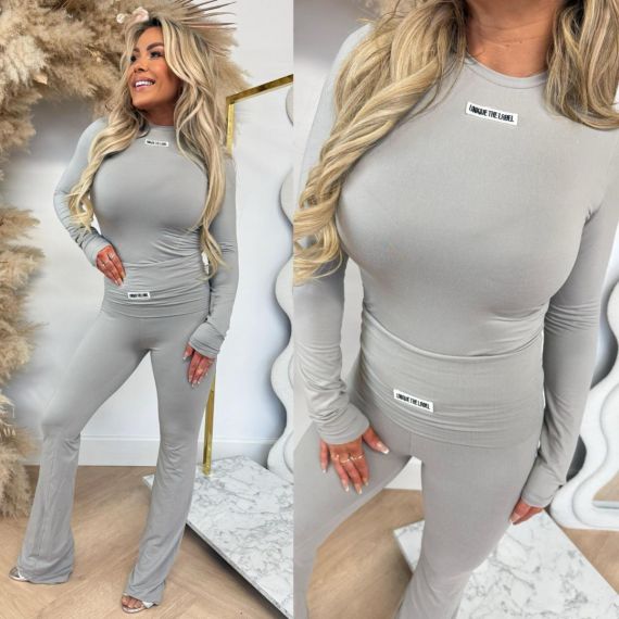 UNIQUE THE LABEL NENA **LONGSLEEVE** TOP PEBBLE