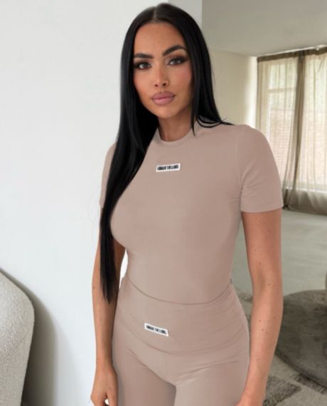 UNIQUE THE LABEL NENA **SHORT** SLEEVE TOP MOCHA