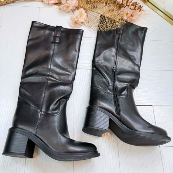 **LAATSTE MAAT 40** ELENA LAARS 2523A BLACK