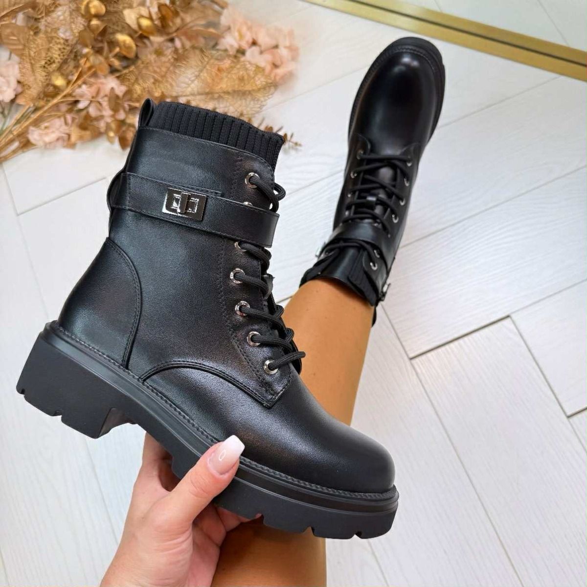 SANNE DETAIL BOOT XJ-981 BLACK Style Woerden