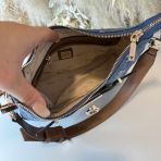GUESS GREYSON II ZIP SHOULDER BAG DG920618 DENIM/CARAMEL